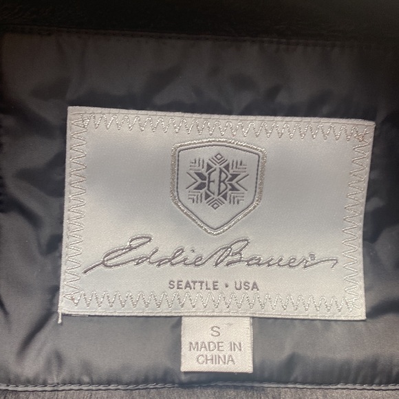 Eddie Bauer black goose down puffer jacket. - Picture 9 of 14